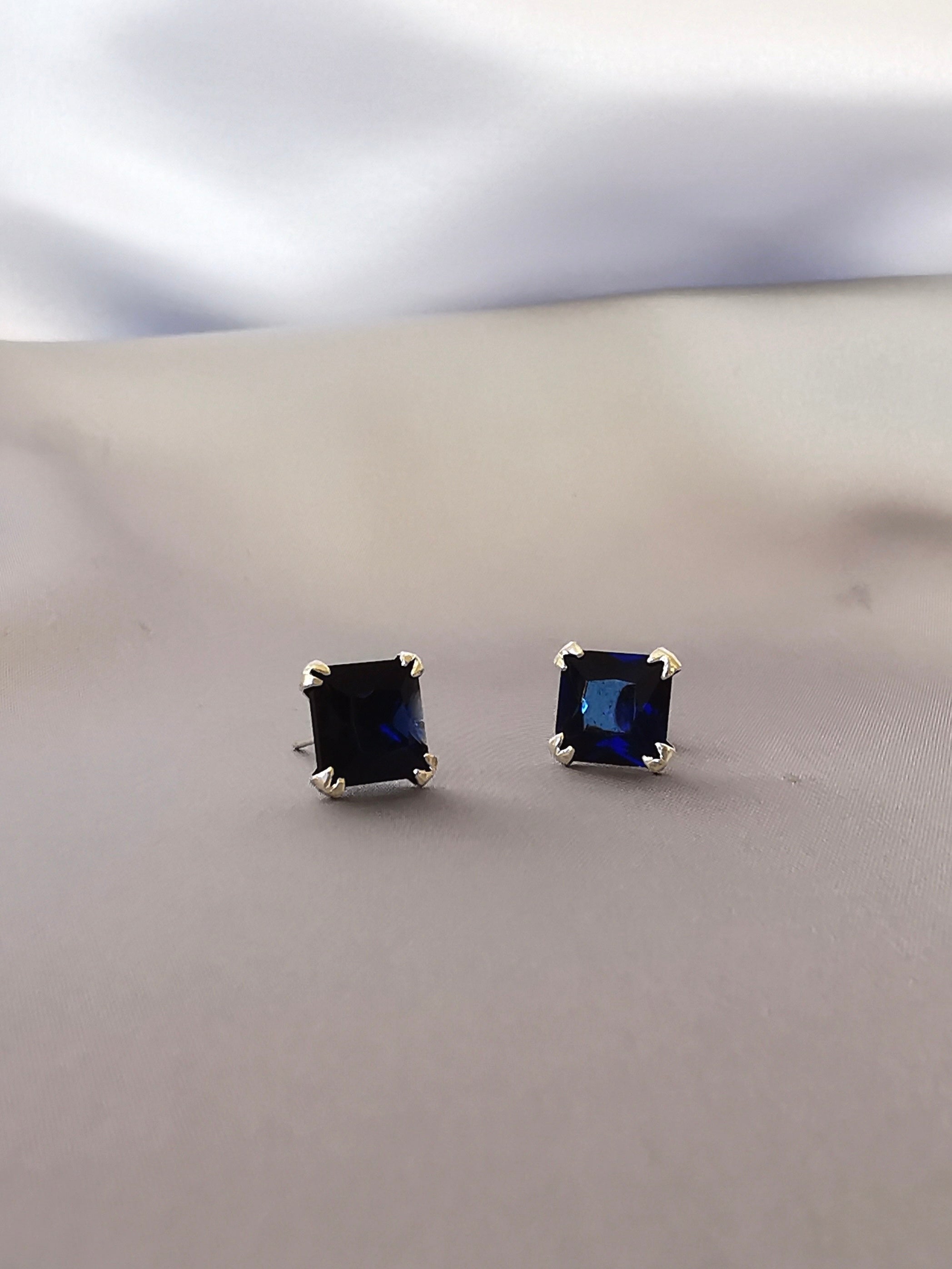 Aretes zirconia azul (02225-330)