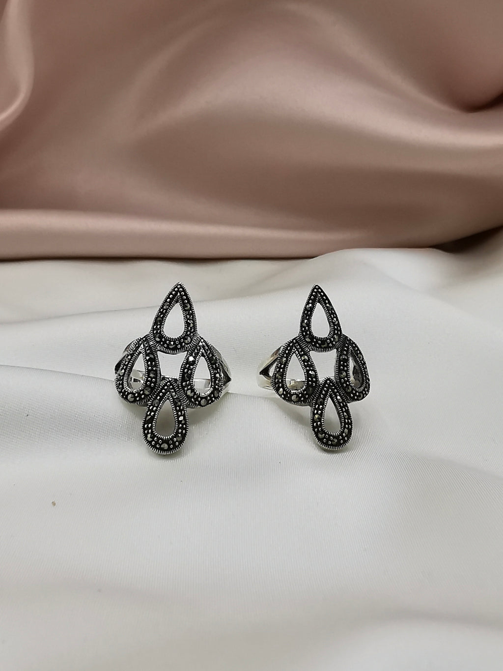Anillo de gota con zirconia (09475-178)