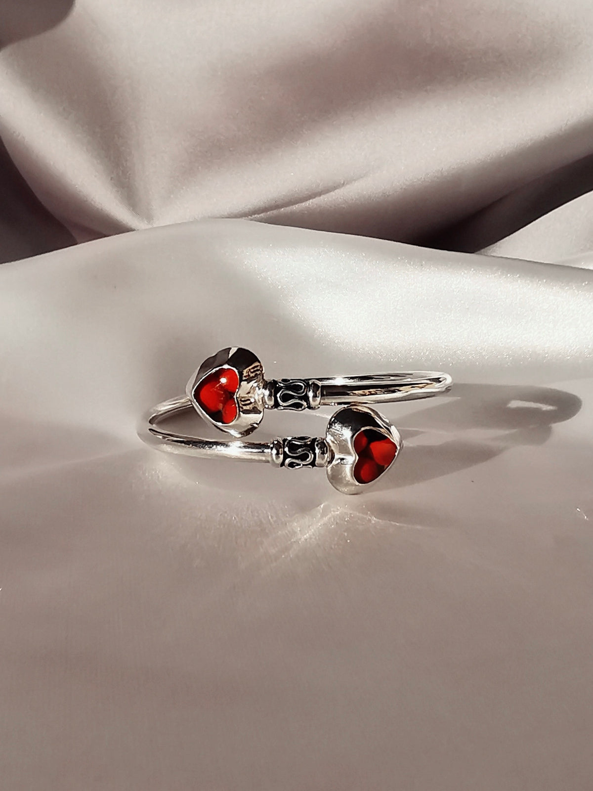 Pulsera aro con huayruro (05525-001)