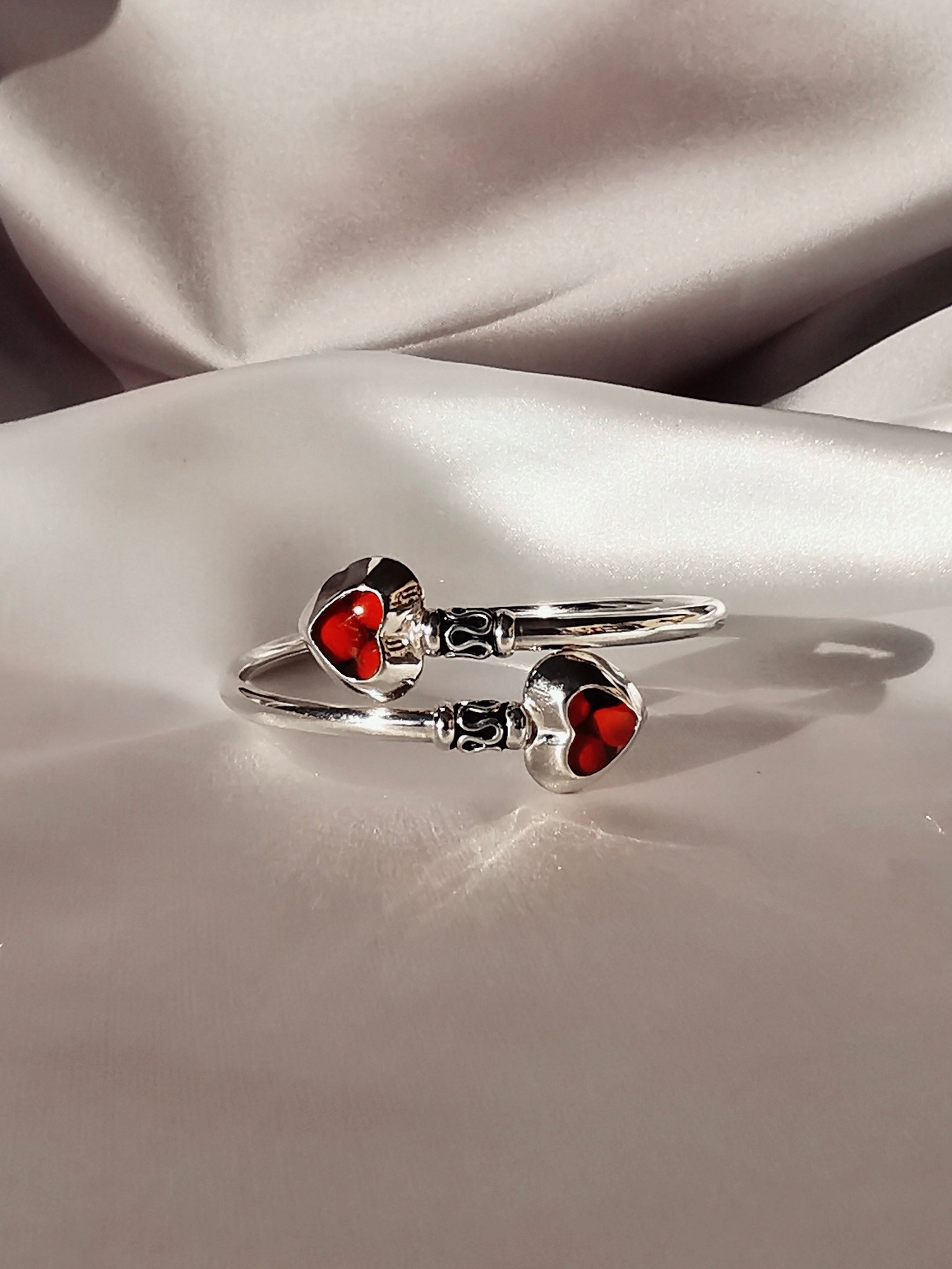 Pulsera aro con huayruro (05525-001)