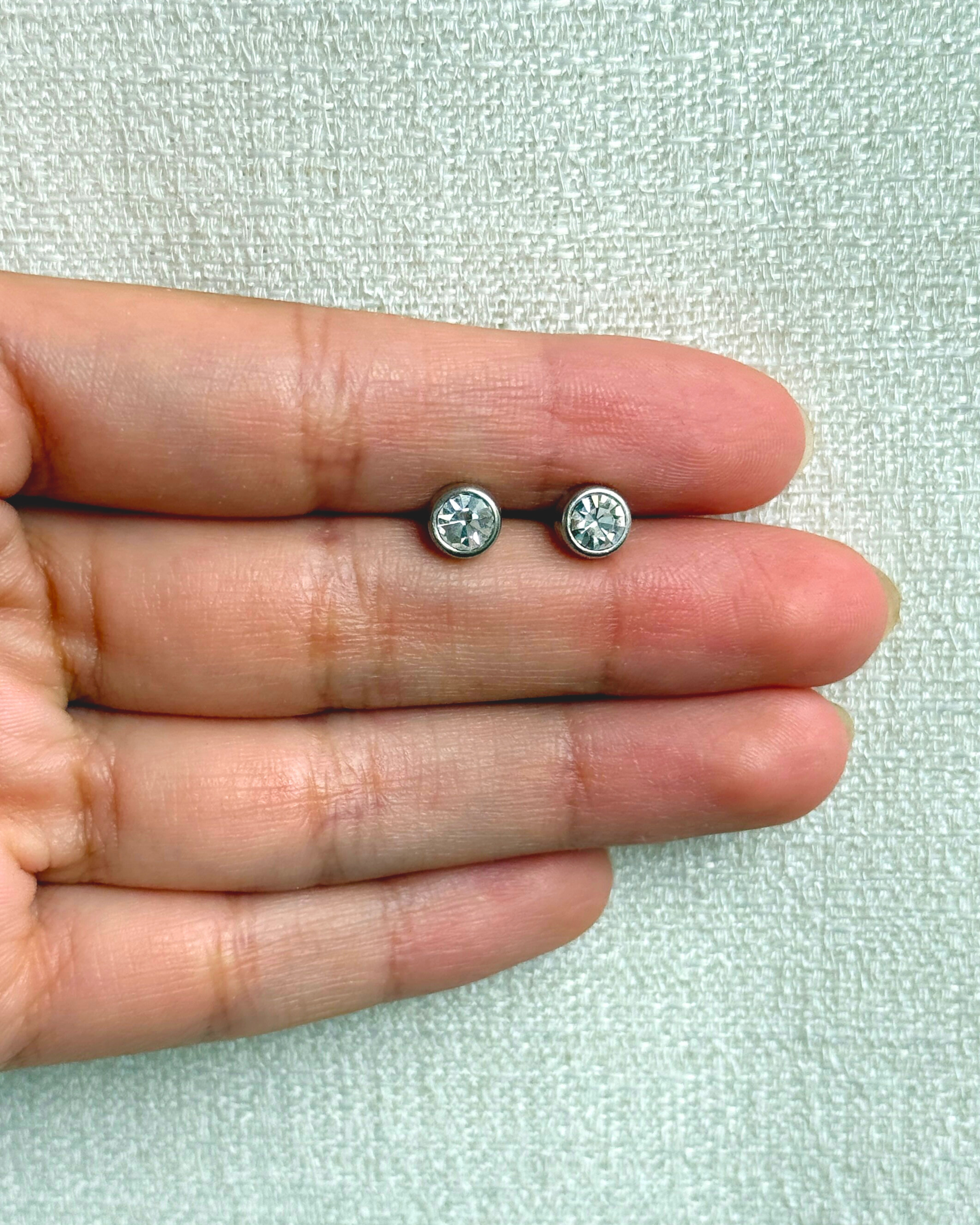 Aretes de zirconia blanca