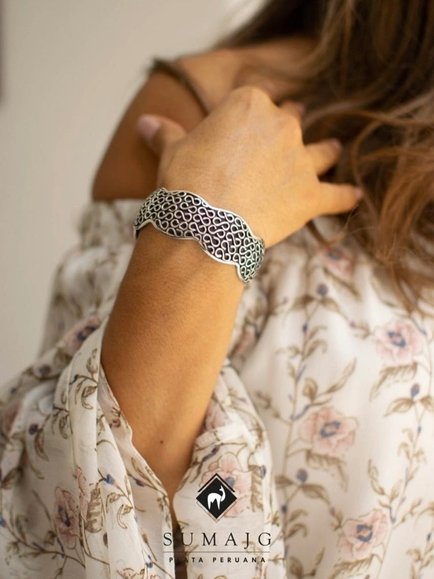 Pulsera aro con diseño plata envejecida (051875-009)