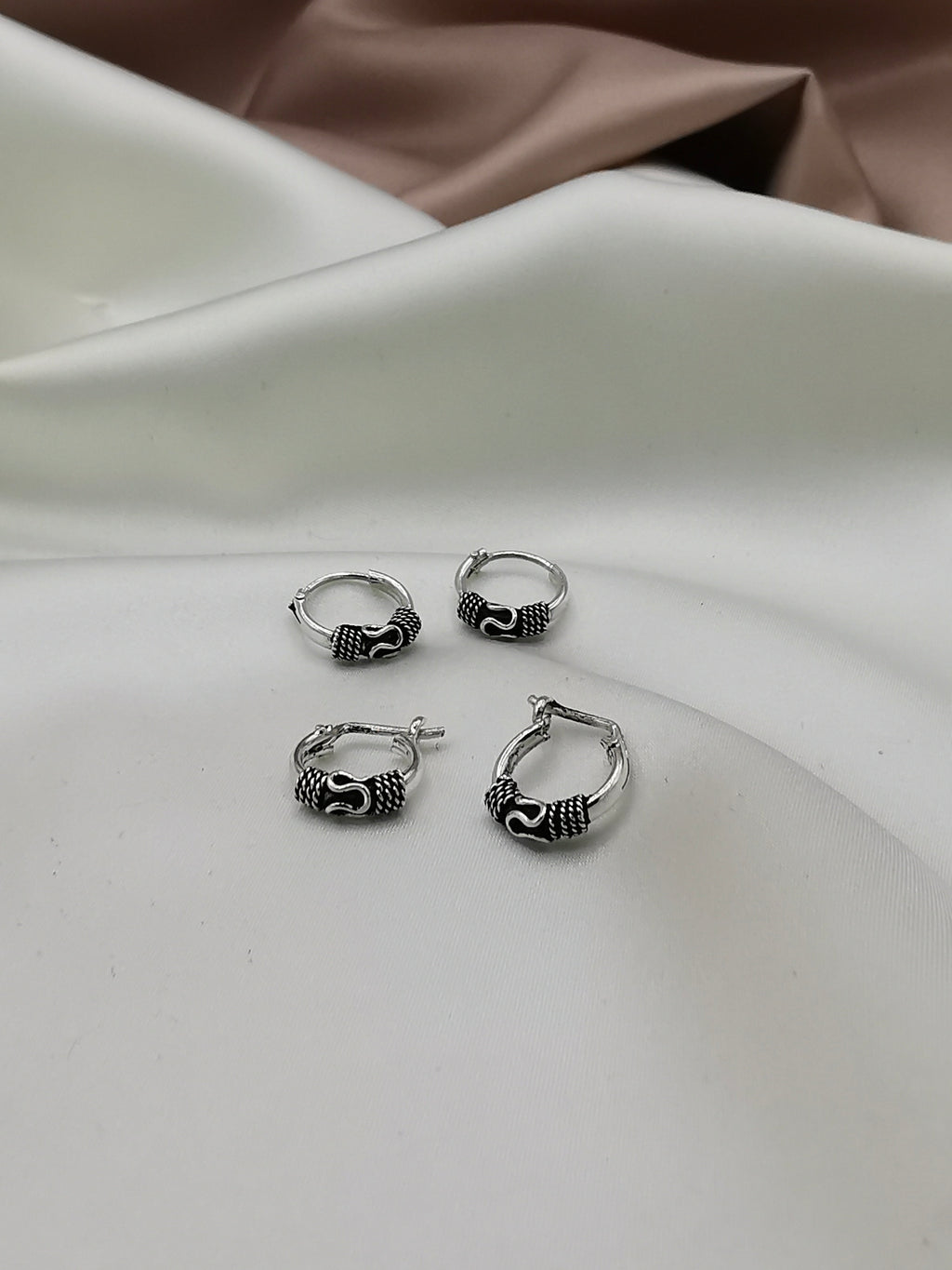Argollas pequeñas plata envejecida