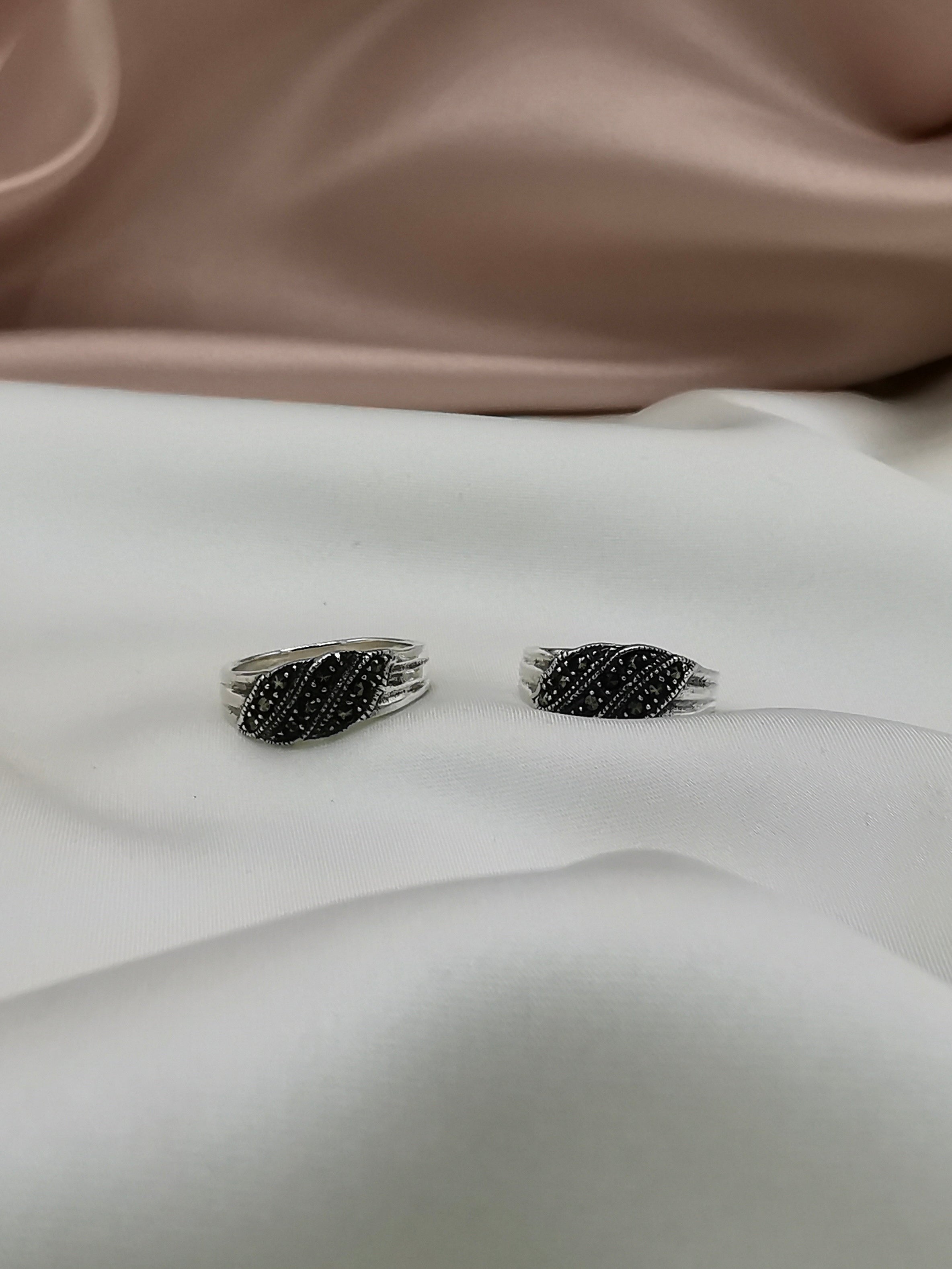 Anillo con zirconias (09250-901)