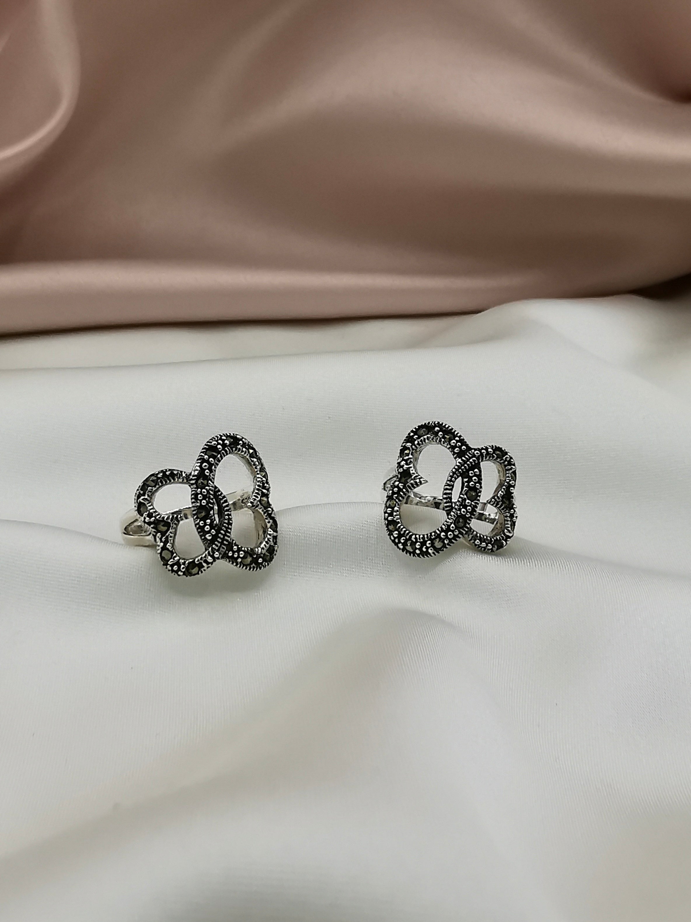 Anillo de mariposa con zirconias (09475-018)