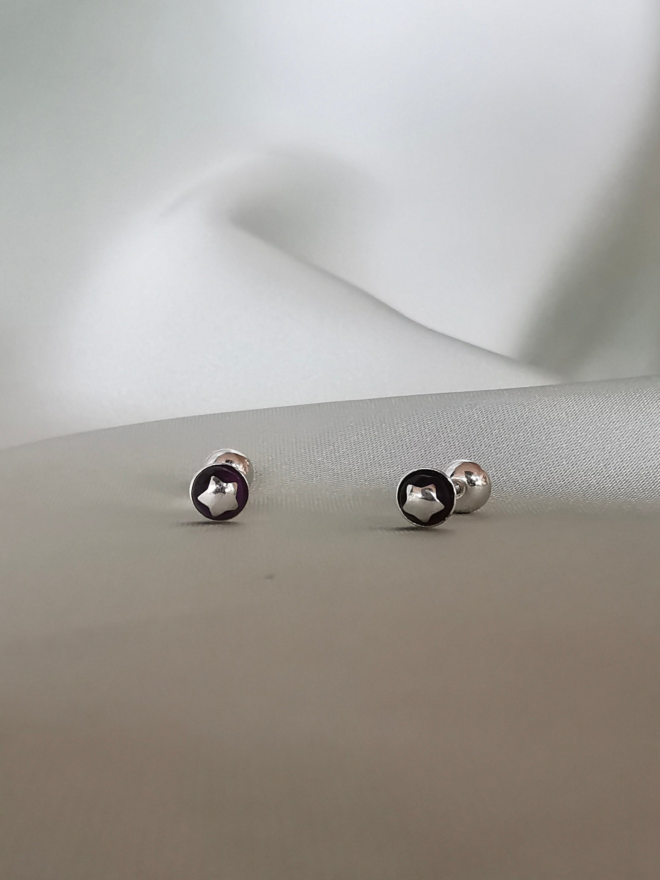 Aretes de bolita piedra ónix con estrella (02175-310)