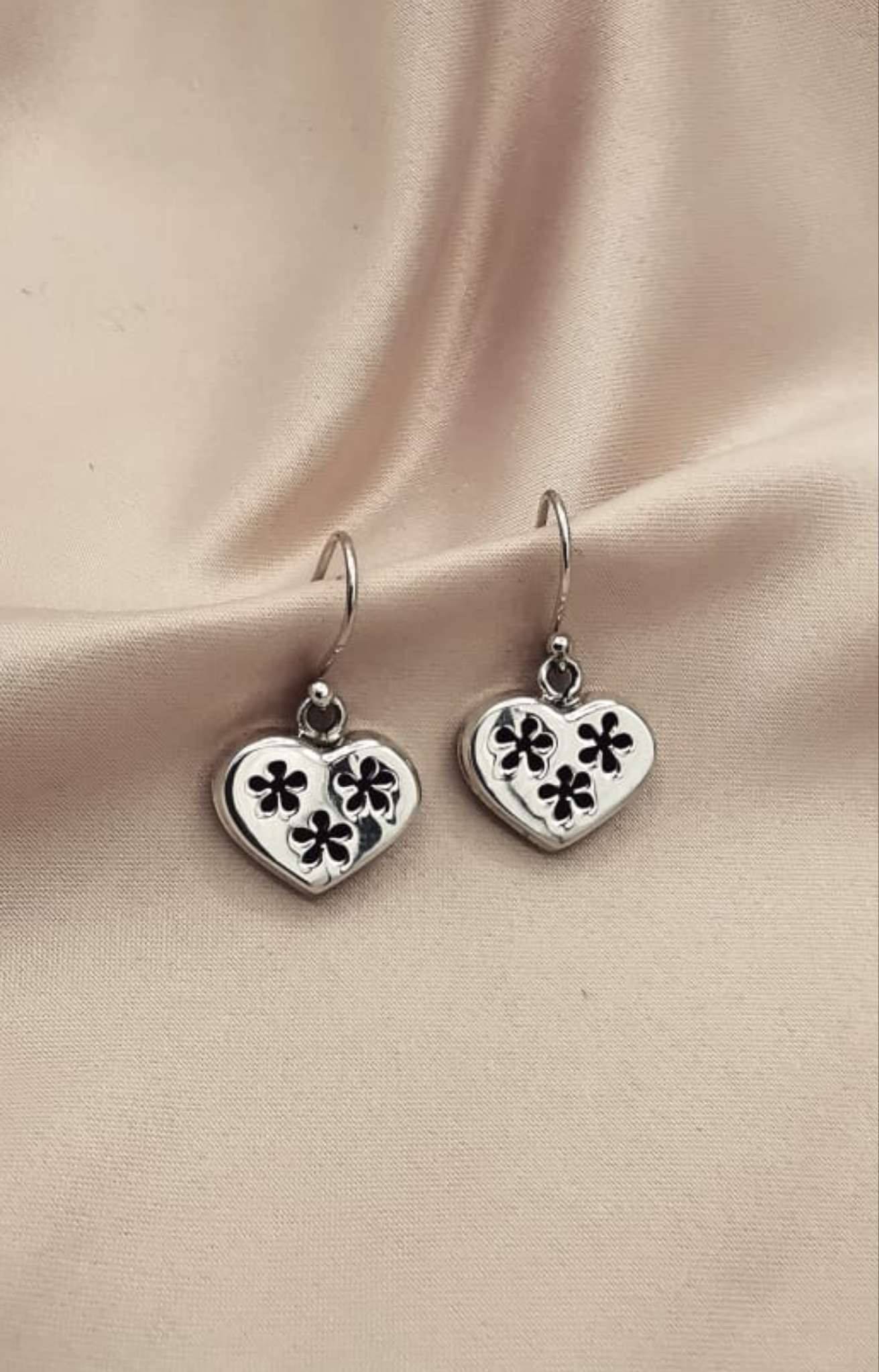 Aretes colgantes corazón (02350-040)