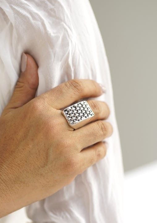 Anillo de plata envejecida (01650-392)