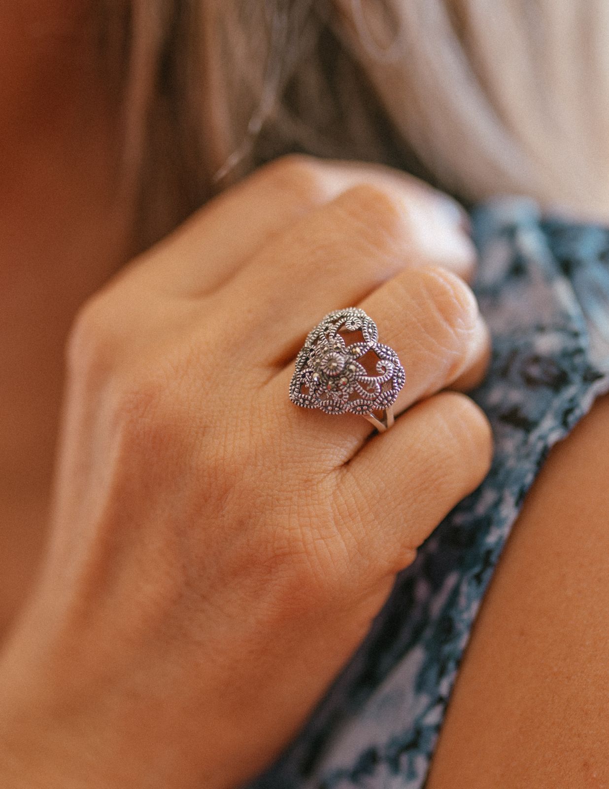 Anillo de corazón con filigrana