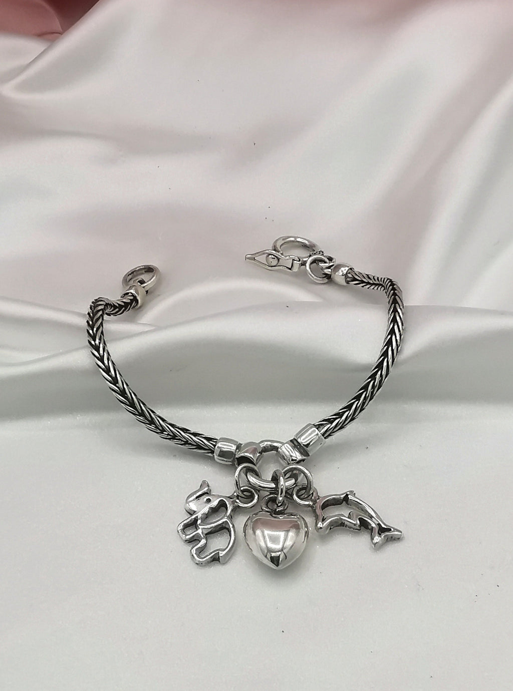 Pulsera de plata envejecida con dijes varios  (171500-5001)