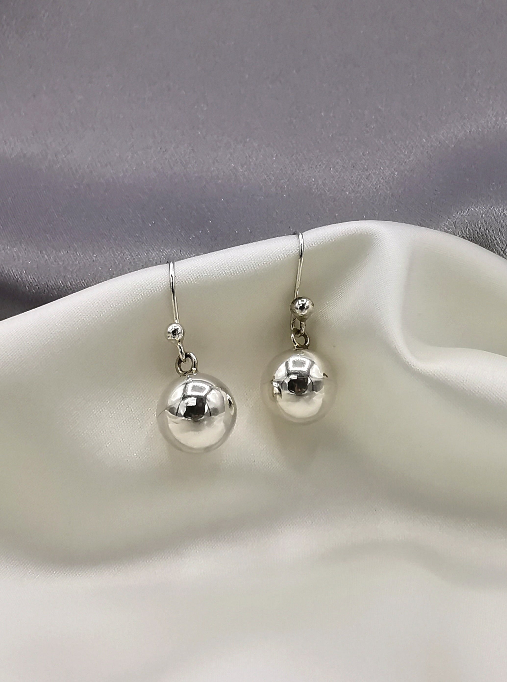 Arete de bola plata brillante (02175-217)
