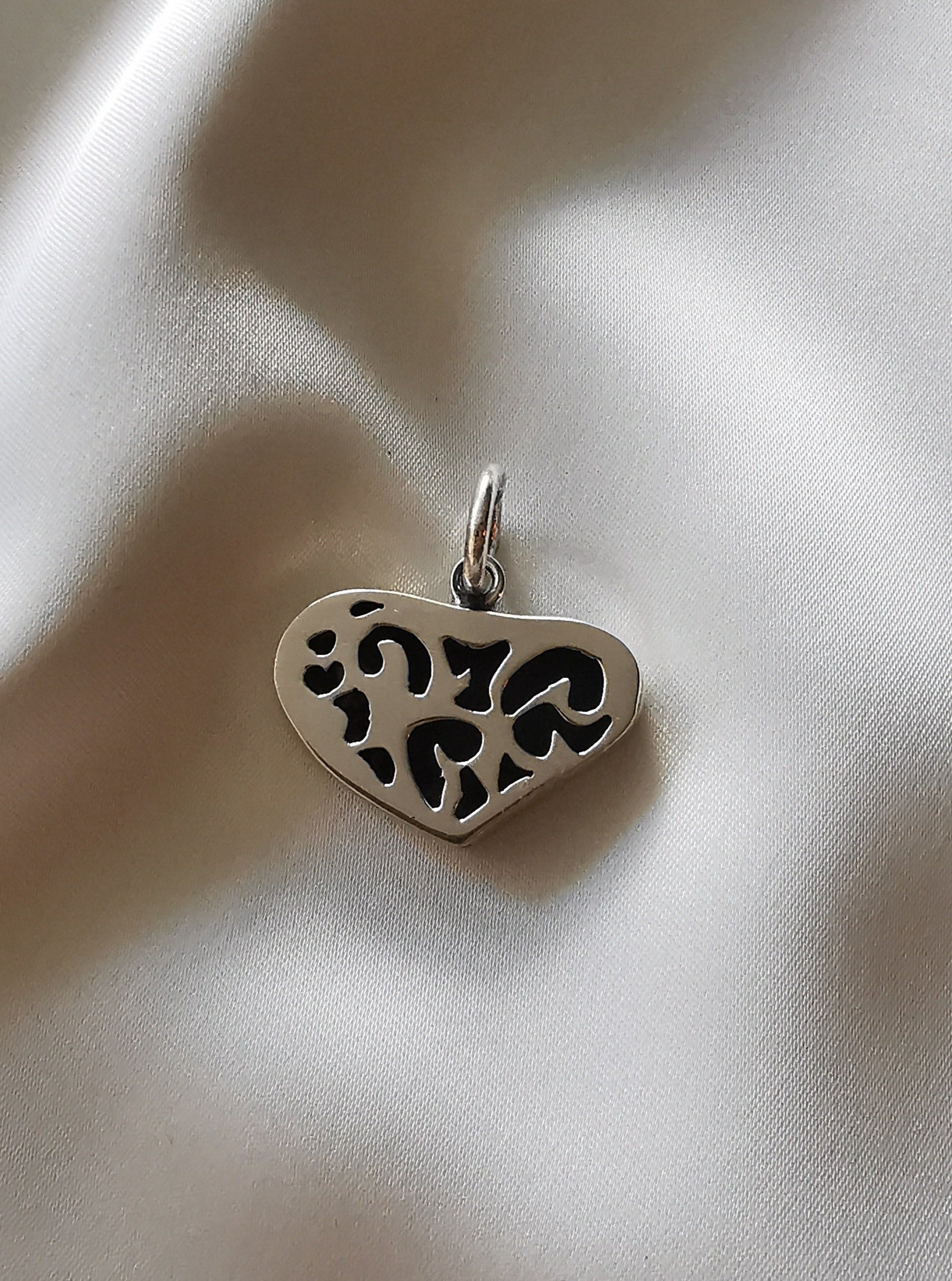 (04225-162) Dije corazón con diseños