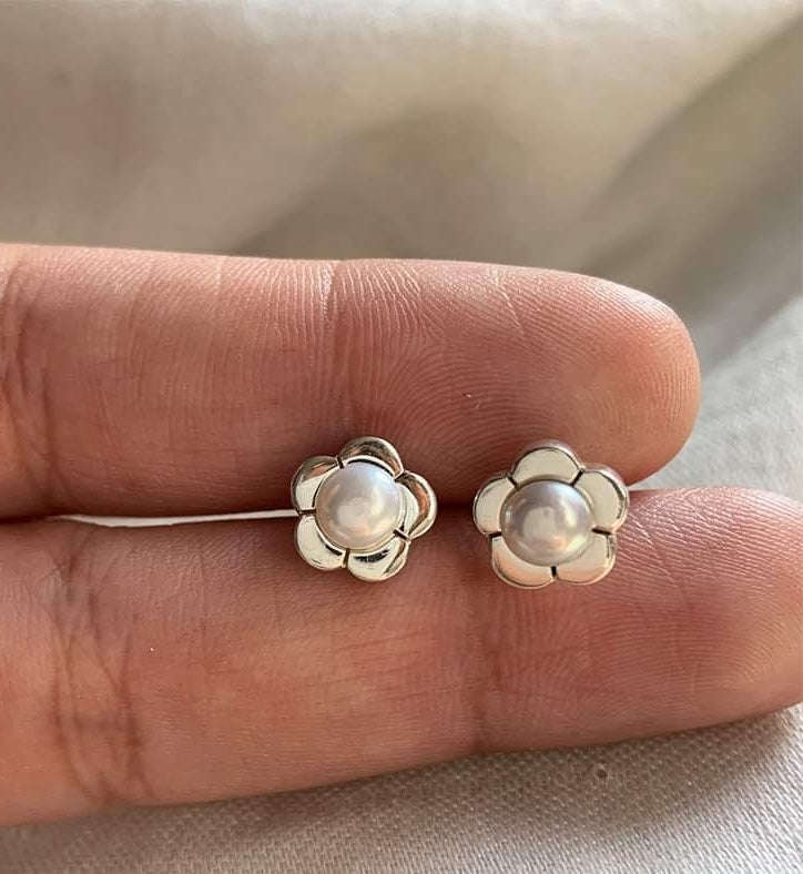 Arete de flor con piedra (02225-040)