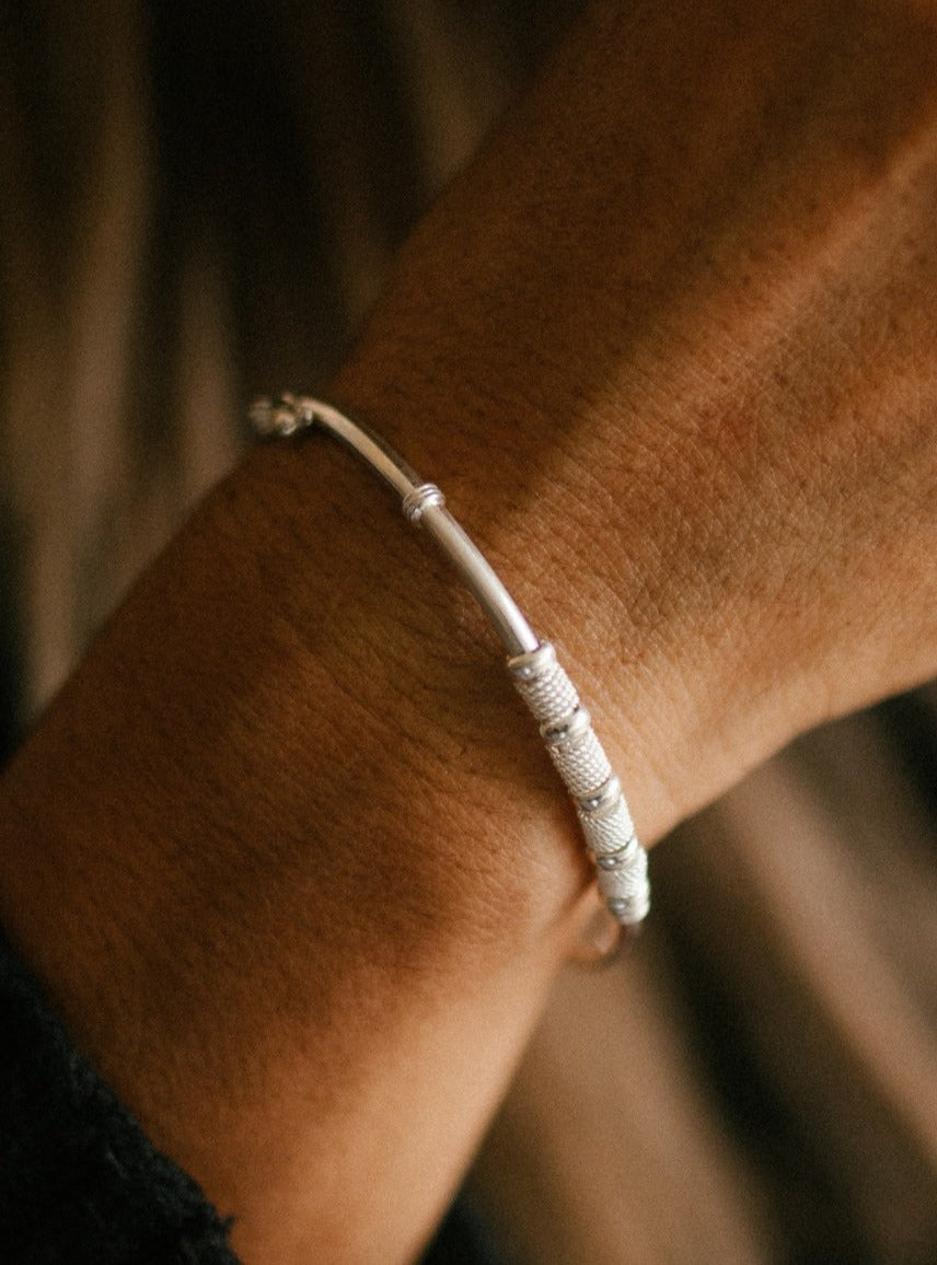 (05500-320) Pulsera aro con labrado