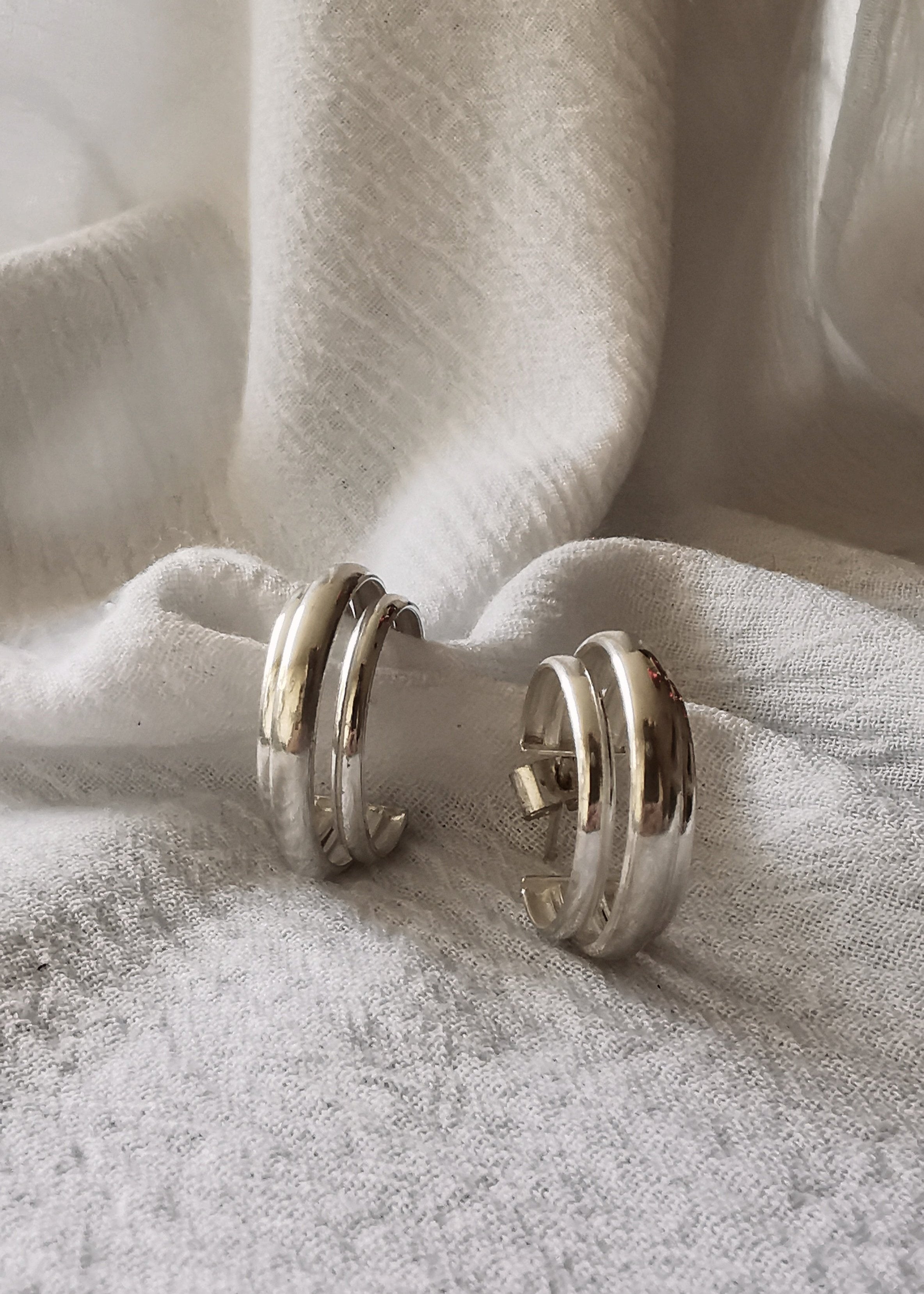 Argollas entrelazada triple(10300-091)