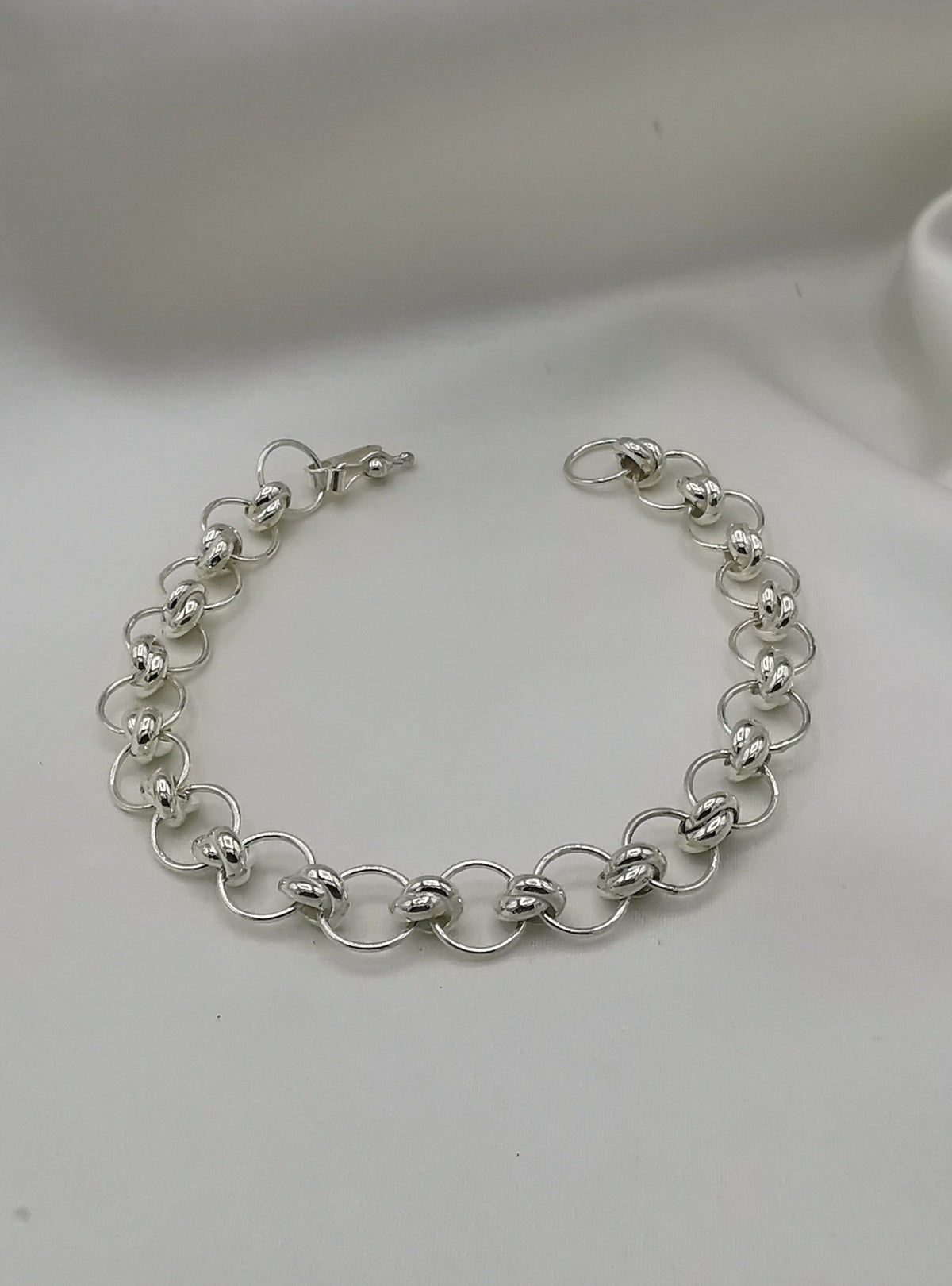 (06475-006) Pulsera  de plata diseño de Aros
