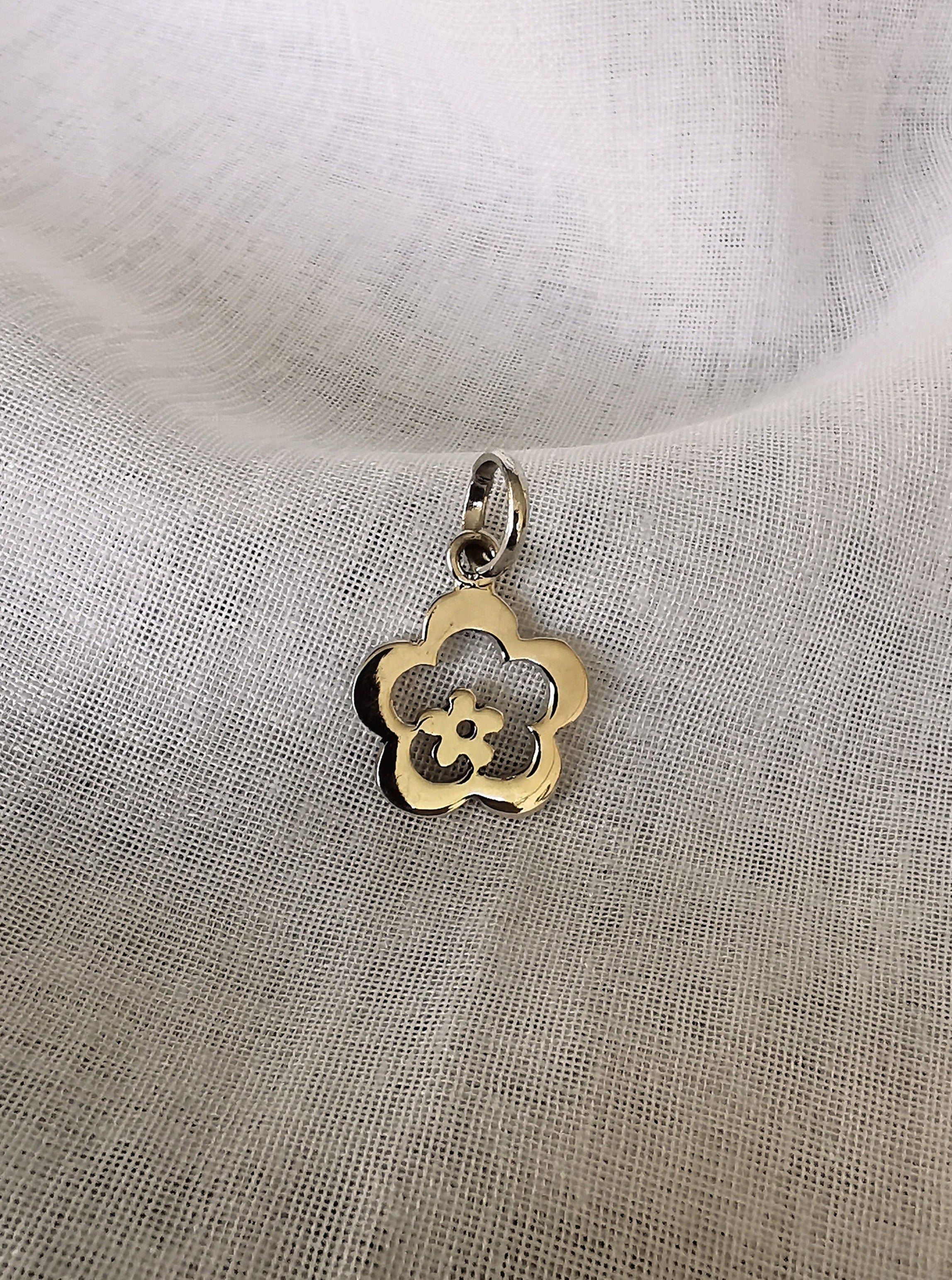 (04200-288)Dije de flor doble