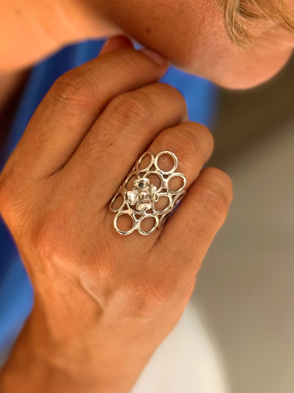 (01300-530) Anillo de Plata con Flor