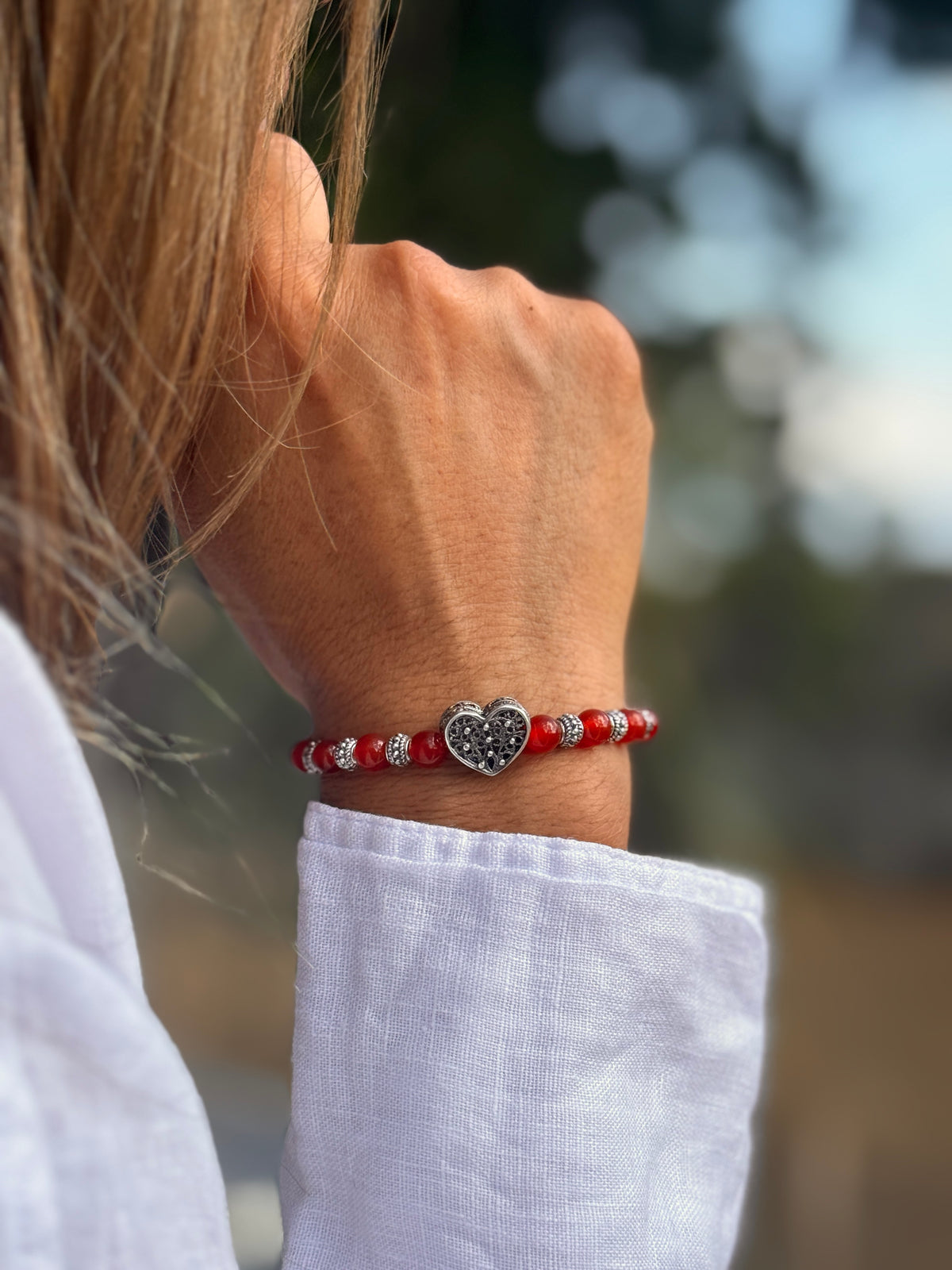 Pulsera de plata y piedra natural con dije de corazón