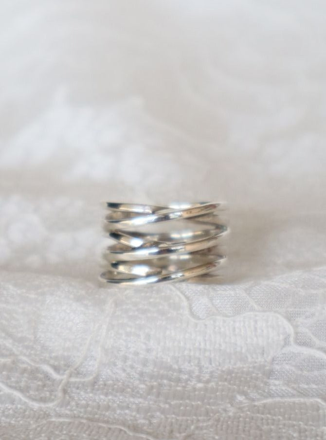 Anillo entrelazado plata brillante (01450 819)