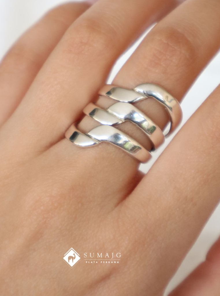 (01350-101) Anillo de plata bandas entrelazadas
