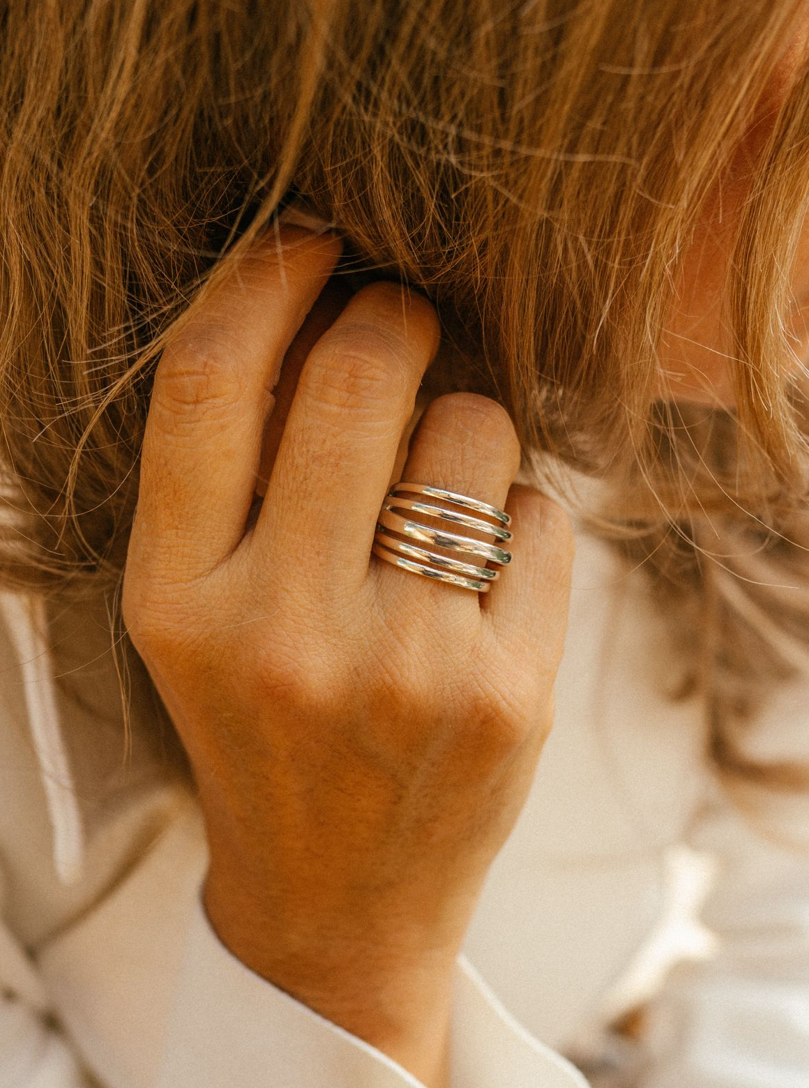 Anillo de plata diseño de bandas(01400-157)