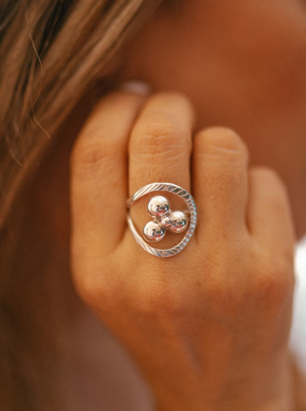 Anillo de plata racimo de bolas (01350-528)