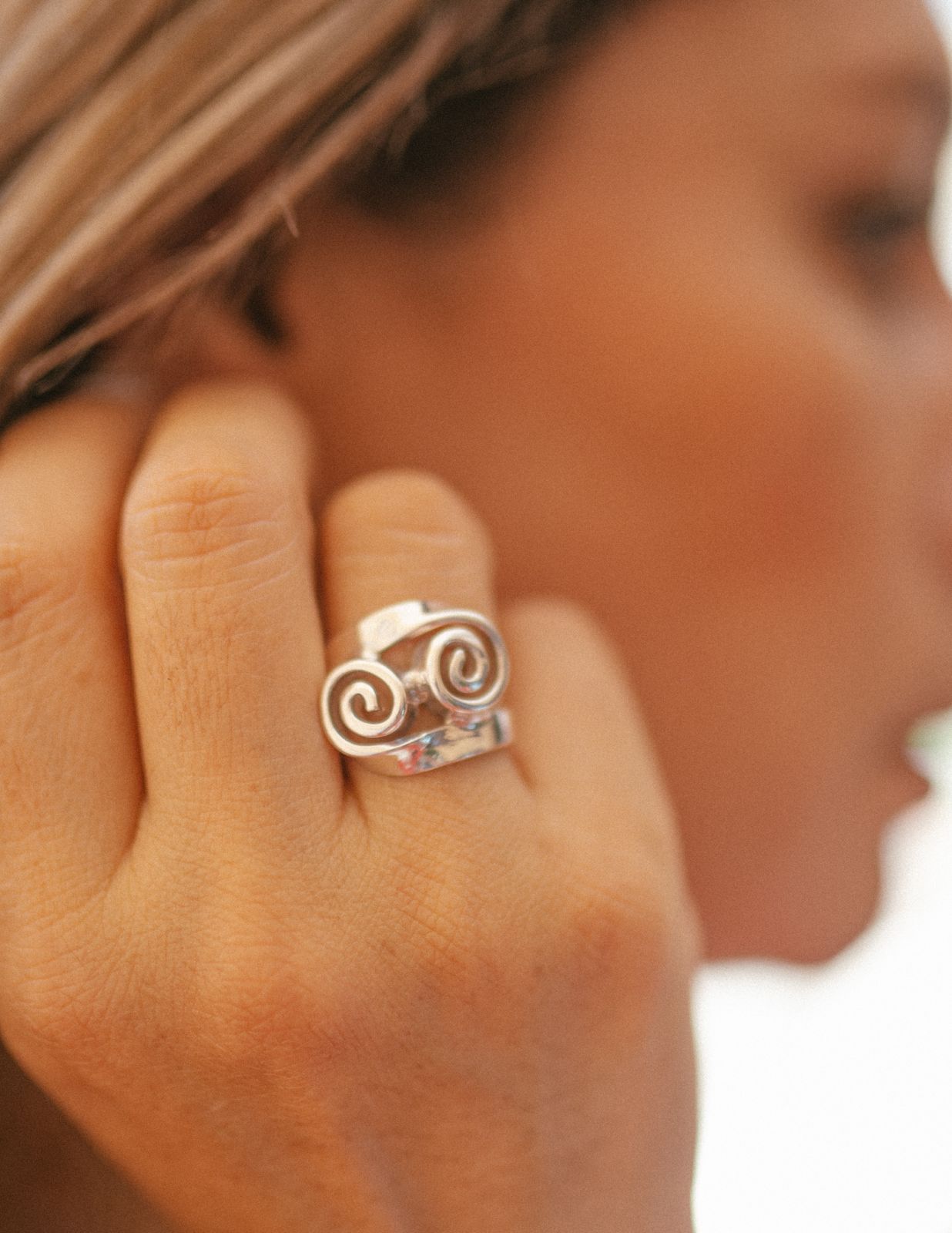 Anillo de plata  espirales (01350-527)