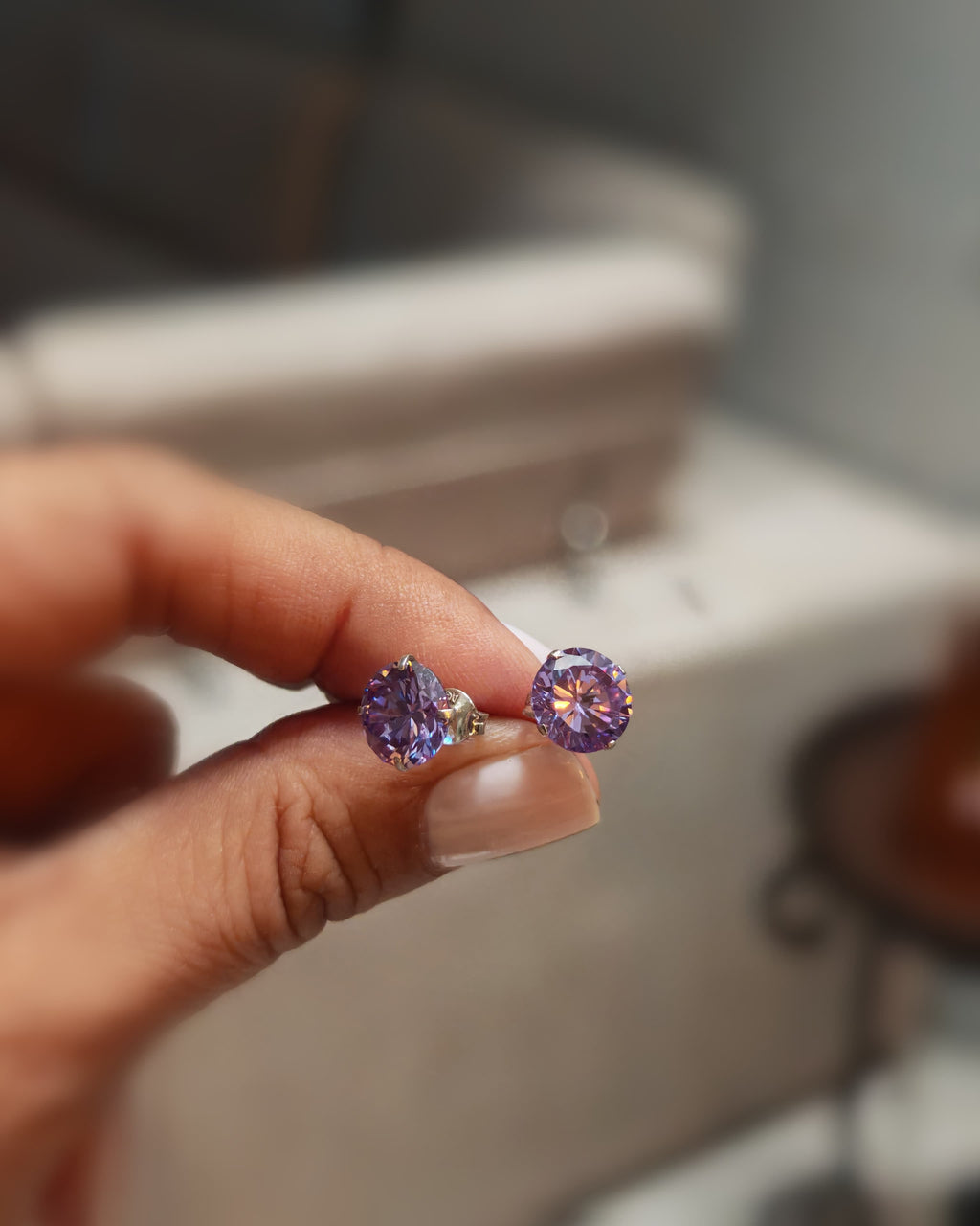 Aretes de zirconia morada (02225)