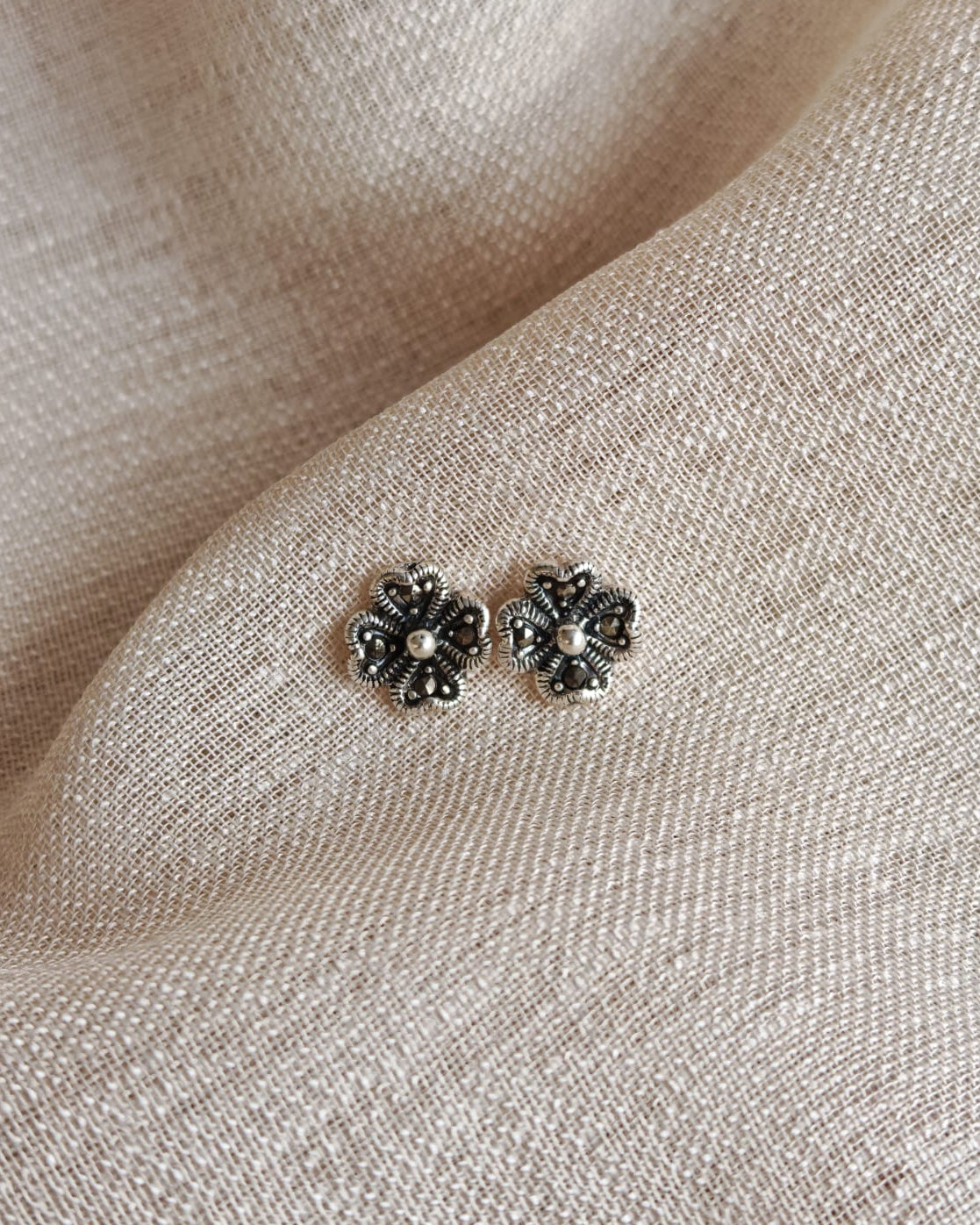 Aretes de flor (02200)