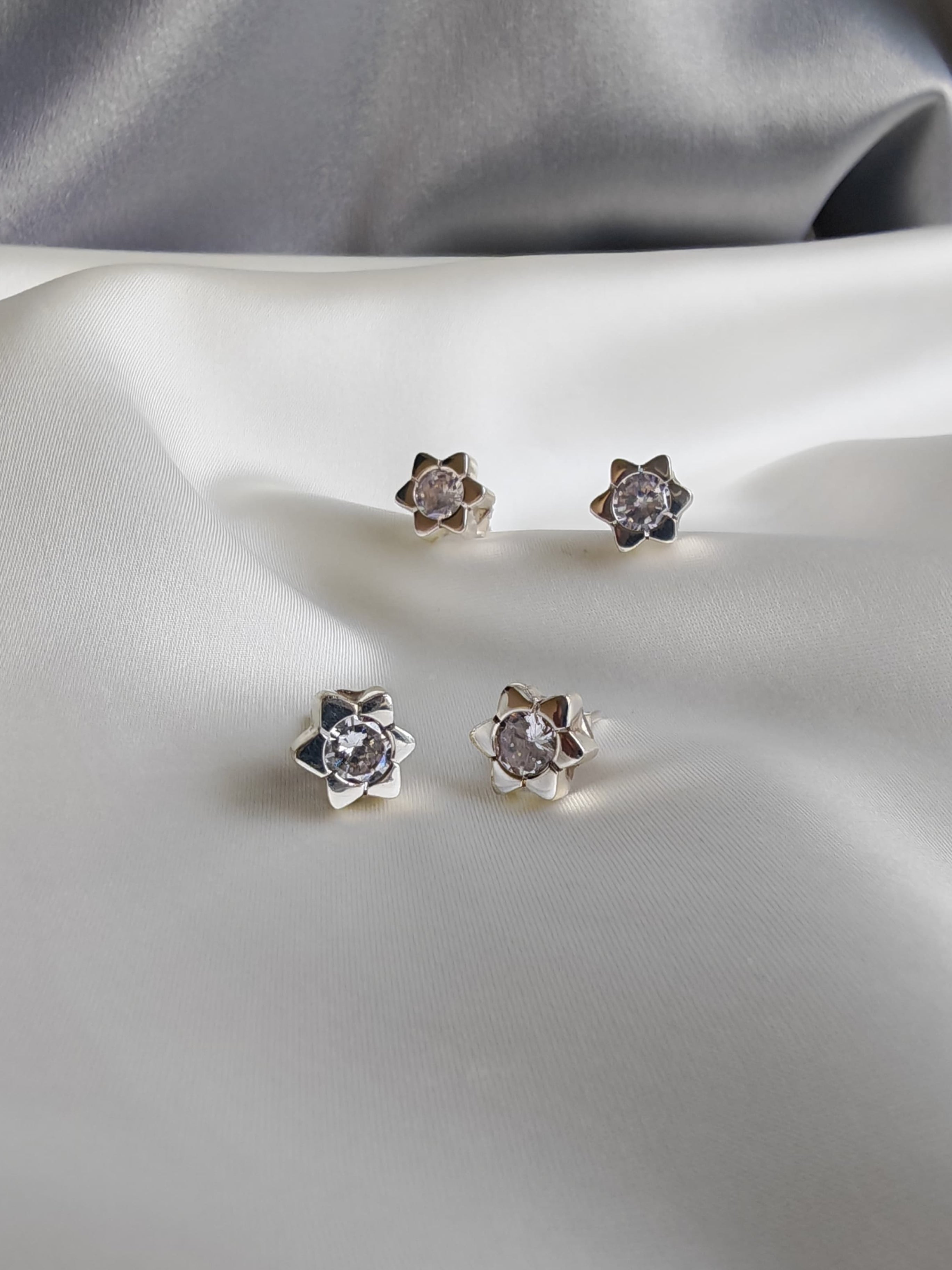 Aretes de estrella (02200)