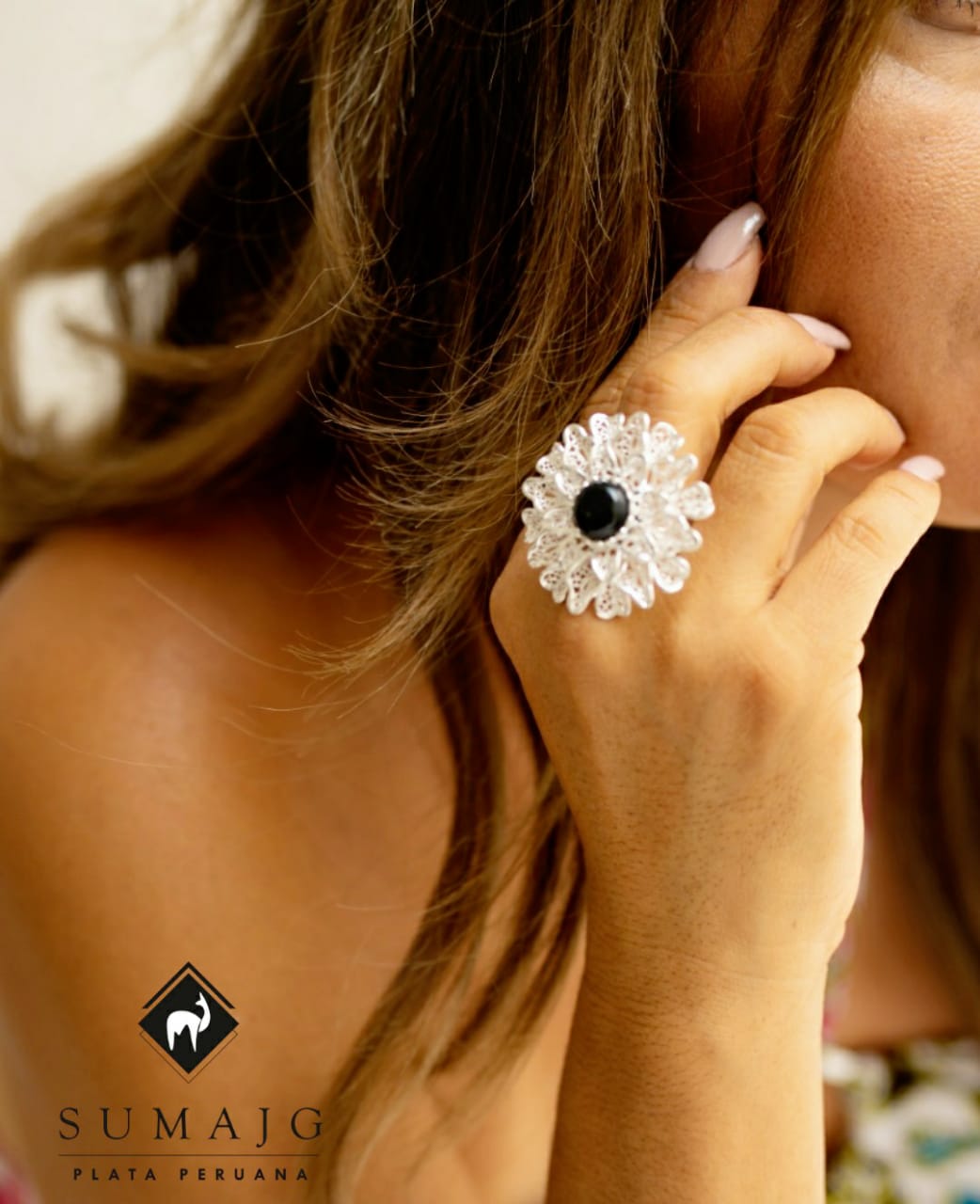 Anillo flor con piedra onyx (01725-139) - Sumajg Joyas